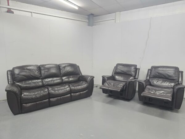 Lazyboy Leather 3 Piece Suite Standard Sofa and Recliner Chairs - Image 4