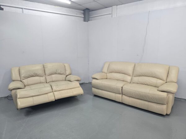 Scs Cream Leather 3 Seater Static and 2 Seater Electric Recliner Sofas with Ottoman - Image 4