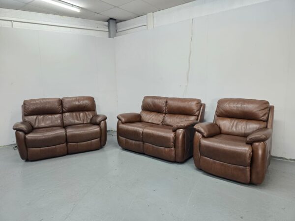 Brown Leather 3 Piece Suite Electric Recliner Sofa and Static Sofa  Chair - Image 3