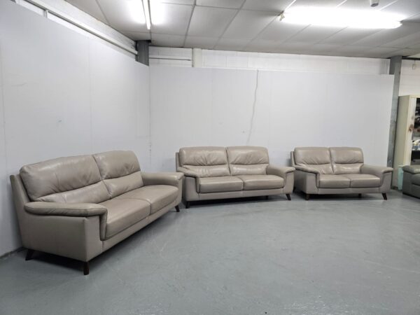 Dfs Grey Leather 3 Piece Suite Static Sofas - Image 3