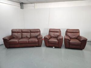 Dfs Italian Leather Brown 3 Piece Suite Sofa and Chairs