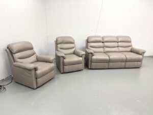 Lazyboy Grey Leather 3 Piece Suite Sofa and Chairs
