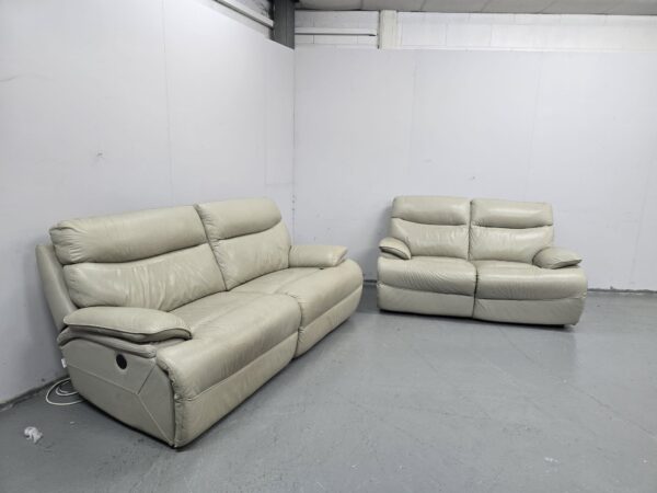 Lazyboy Leather 3 Seater Electric Recliner and 2 Seater Static Sofa - Image 3