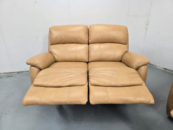 Dfs Beige Leather 3 Piece Suite Manual Recliner Sofa and Chairs - Image 8