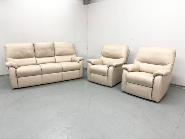 Parker Knoll Cream Leather 3 Piece Suite Static Sofa and Chairs - Image 2