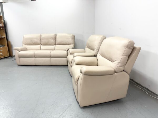 Parker Knoll Cream Leather 3 Piece Suite Static Sofa and Chairs - Image 5