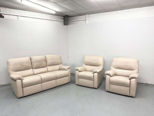 Parker Knoll Cream Leather 3 Piece Suite Static Sofa and Chairs - Image 4