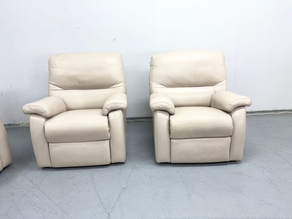 Parker Knoll Cream Leather 3 Piece Suite Static Sofa and Chairs - Image 7