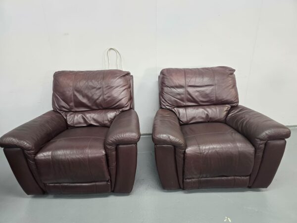 Brown Leather 3 Piece Suite Manual Recliner Sofa and Chairs - Image 5