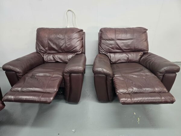Brown Leather 3 Piece Suite Manual Recliner Sofa and Chairs - Image 9