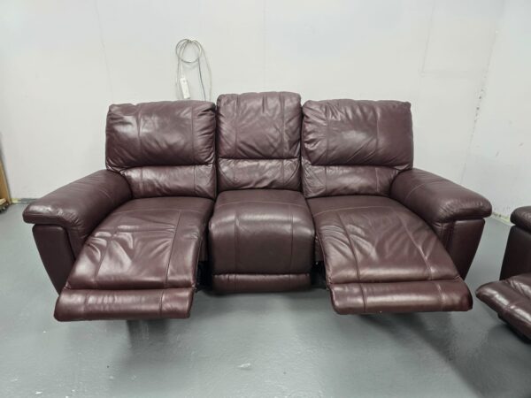 Brown Leather 3 Piece Suite Manual Recliner Sofa and Chairs - Image 8