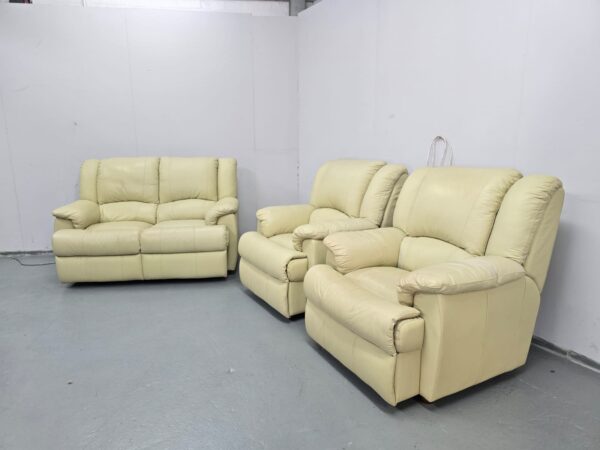 Cream Leather 3 Piece Suite Static Sofa and Chairs - Image 3